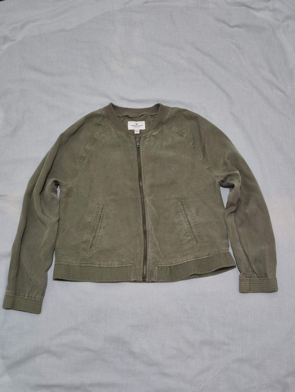 American Eagle Outfitters Olive Zip-Front Light Weight Bomber Jacket